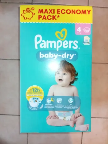 108 couches Pampers taille 4