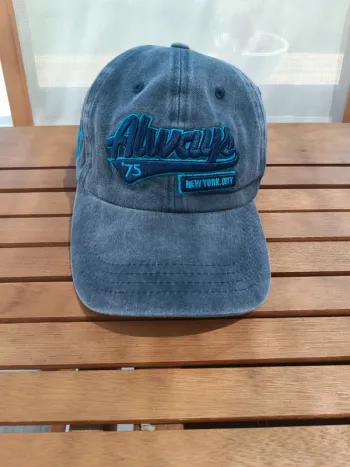 Casquette brodé vintage bleu