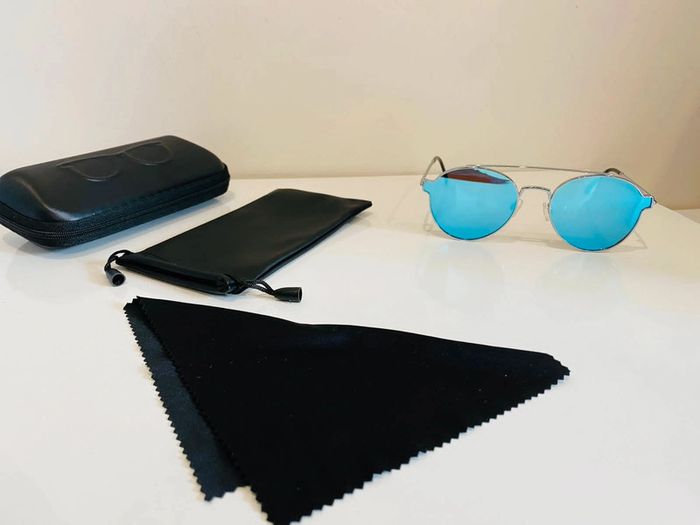 Lunette de soleil miroité en bleu UV protection catégorie 3 - photo numéro 7