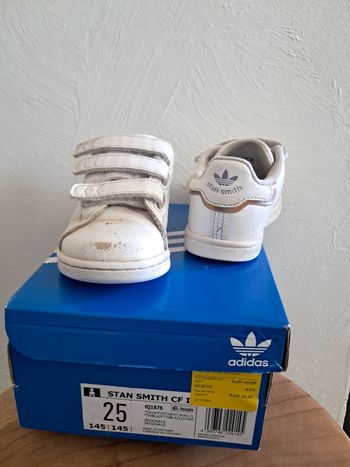 Stan Smith pointure 25 bon état