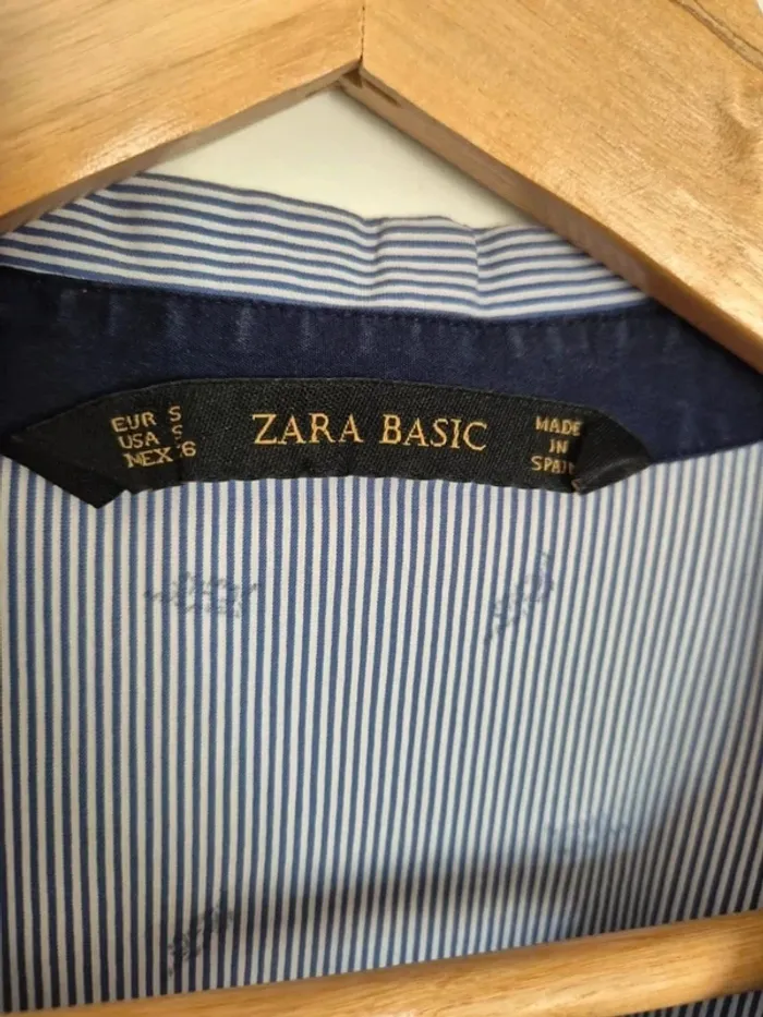 Chemise ZARA basic cintrée bleu à rayures Taille S 36 - photo numéro 3