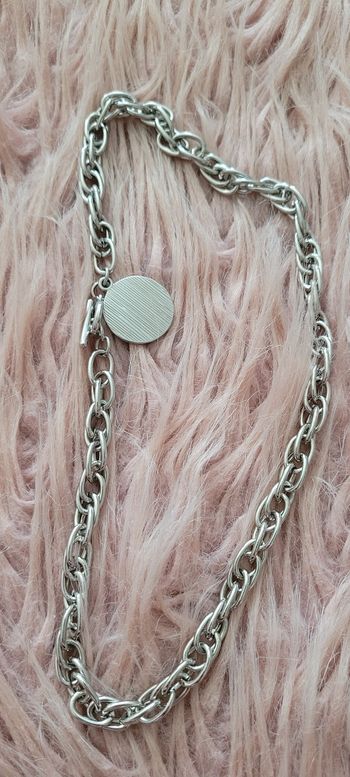 Collier ras vou