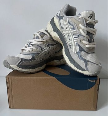 Chaussures Asics GEL