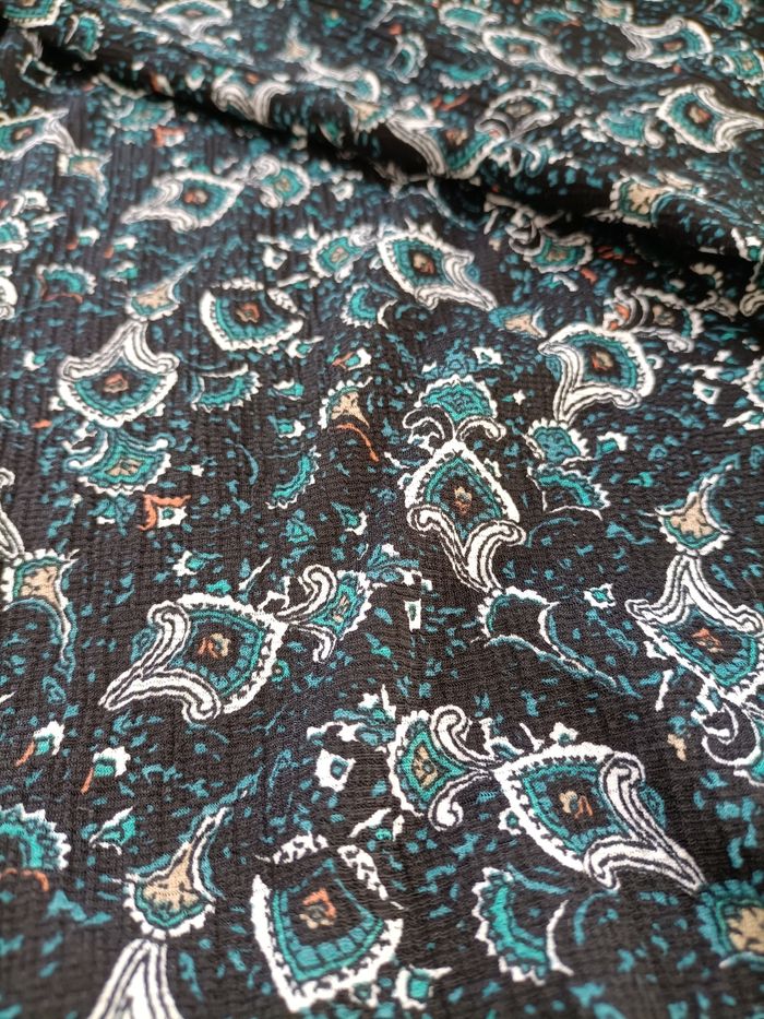 Jolie blouse noires vert taille élastiquée XL La Halle - photo numéro 4