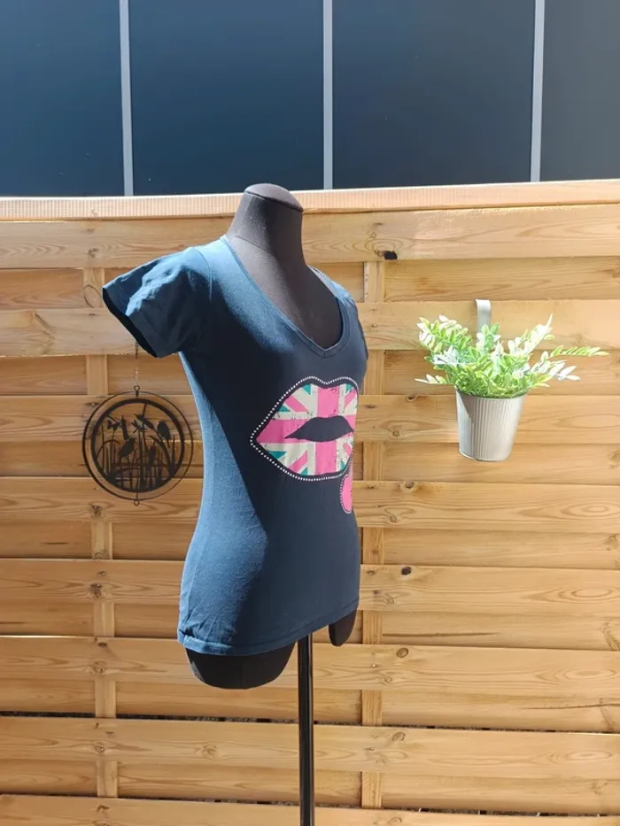 T-shirt taille S - photo numéro 4