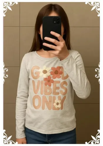 T-shirt fille manches longues gris clair  Primark 10 ans "Good Vibes Only"
