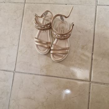 Petites chaussures été fille