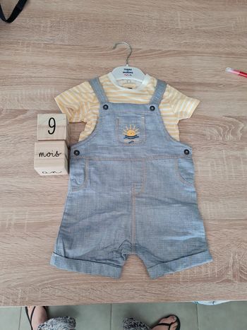Ensemble salopette courte Tee-shirt 9 mois