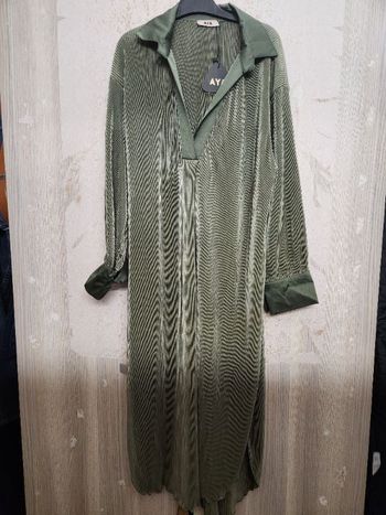 robe longue plissée col chemise