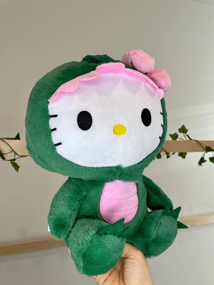 Peluche Sanrio Hello Kitty dinosaure - photo numéro 6