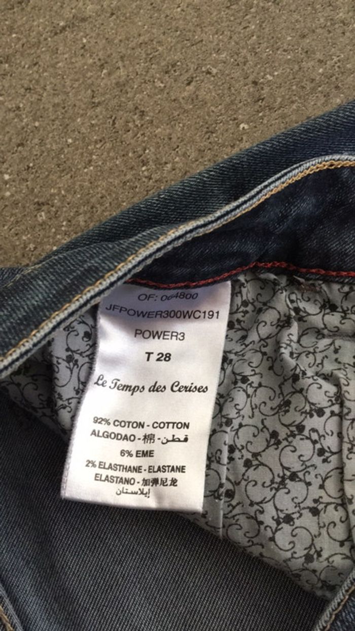 Jean bleu - photo numéro 2