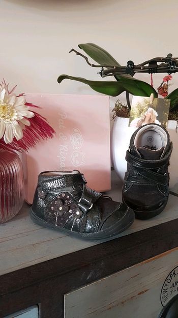 Chaussures de marche fille p.20 cuir noires pat et ripaton
