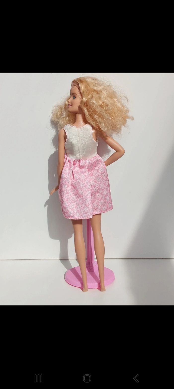 Poupée mattel barbie fashionistas powder pink n°14 dgy57
Poupée et ensemble compris - photo numéro 4