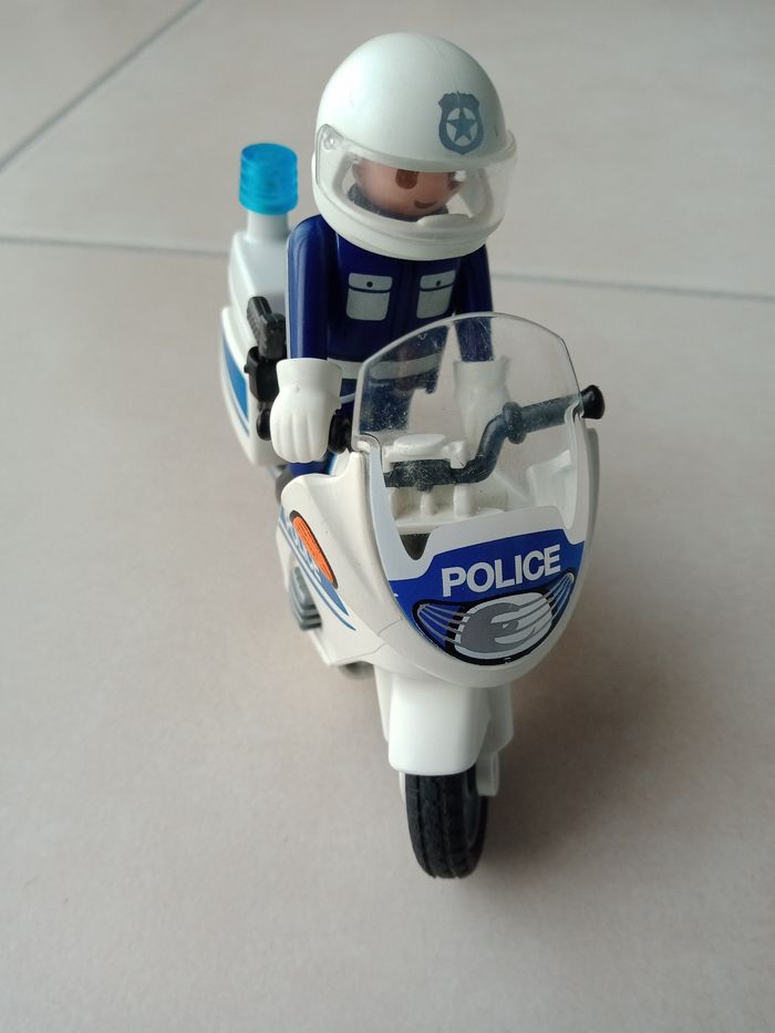 Playmobil Policier à moto - photo numéro 4