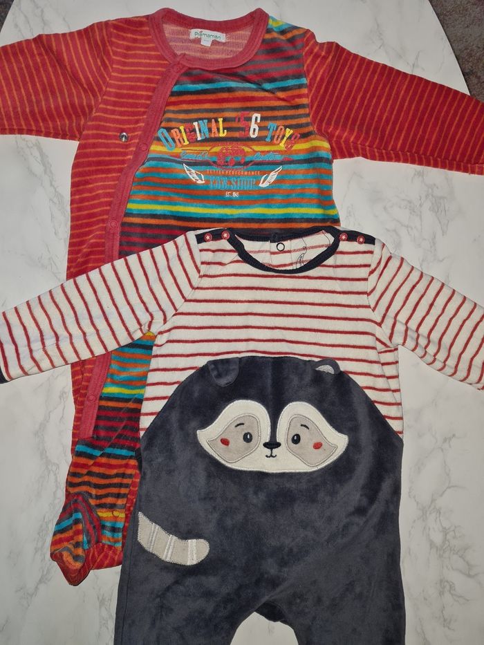 Lot 2 pyjamas