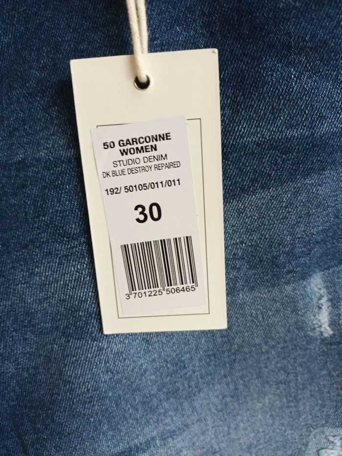 Jean femme taille 30 US - photo numéro 4