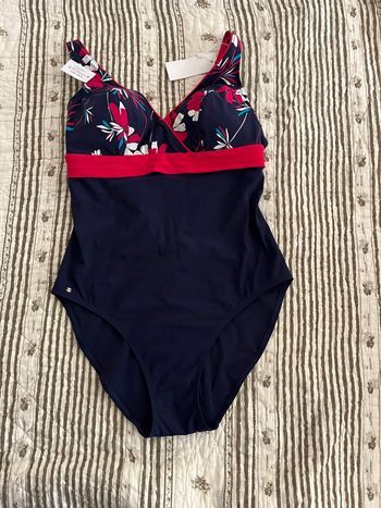 Maillot de bain 1 pièce taille 40