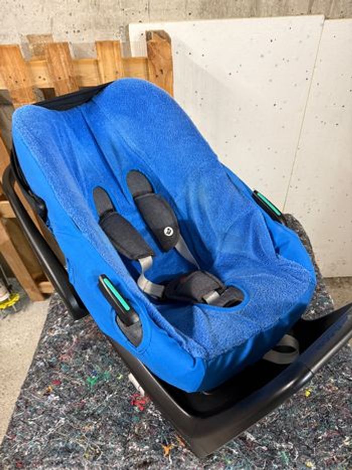 Lot complet poussette et siège auto Zelia S Trio + base isofix + accessoires Maxi-Cosi - photo numéro 3