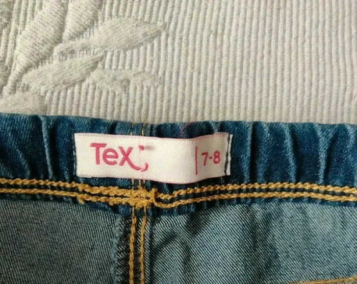 Lot jeans 7/8 ans - photo numéro 3