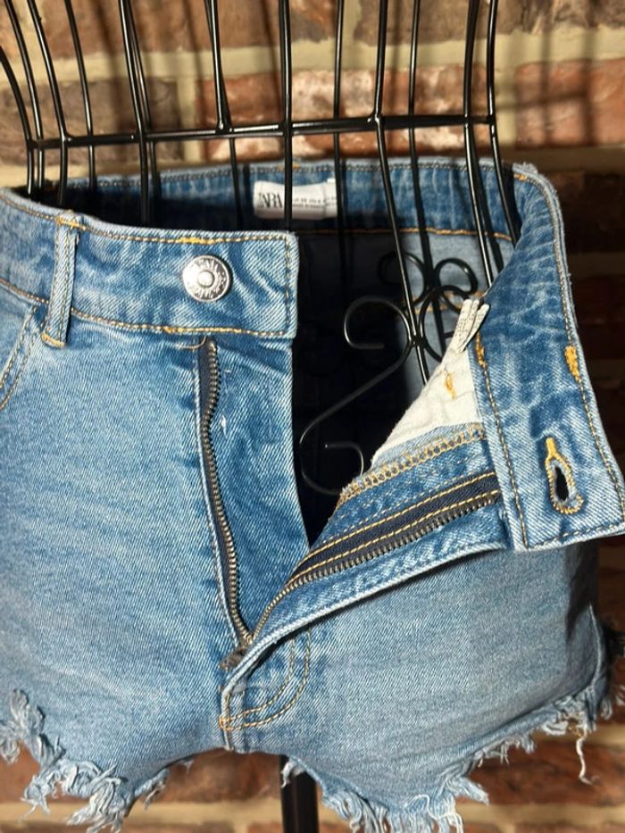 Short en jeans Zara effet déchiré Taille S /36 - photo numéro 8
