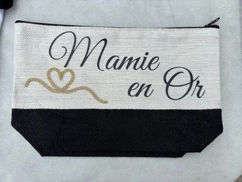 Pochette mamie en or