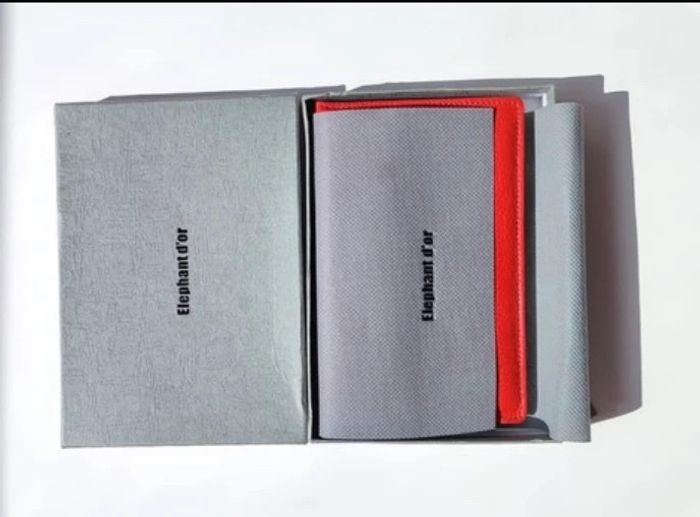 Porte-feuille cuir rouge 3 volets dans son coffret - photo numéro 5