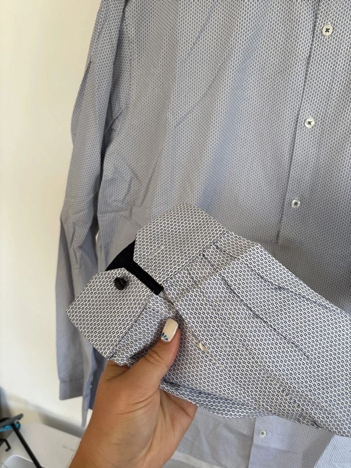 Chemise 100% coton blanche à motifs bleus celio taille XXL 45/46 - photo numéro 3