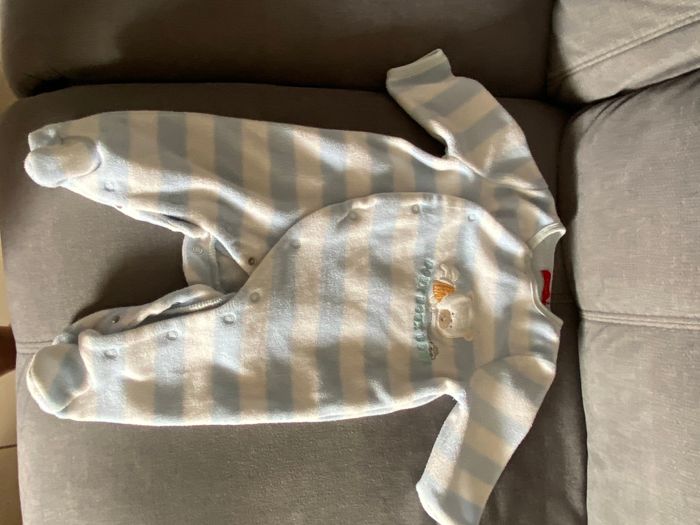 Lot de 5 pyjamas en très bon état - photo numéro 5