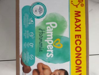 78 couches Pampers Harmonie