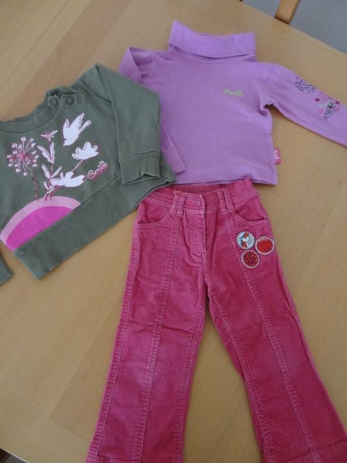 lot vêtements Barbie T 2ans