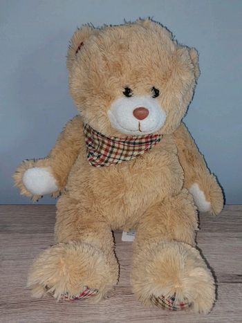 Nounours avec foulard