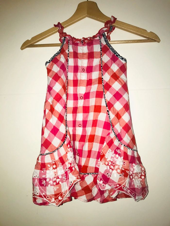 Superbe robe catimini vichy et broderies - photo numéro 5