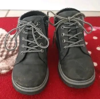 Chaussures montantes En pointure 33