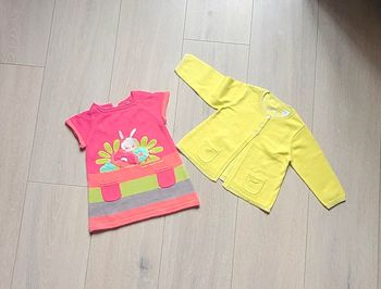 Très bel ensemble fin très coloré et frais. Fille 6 mois. Marque Orchestra