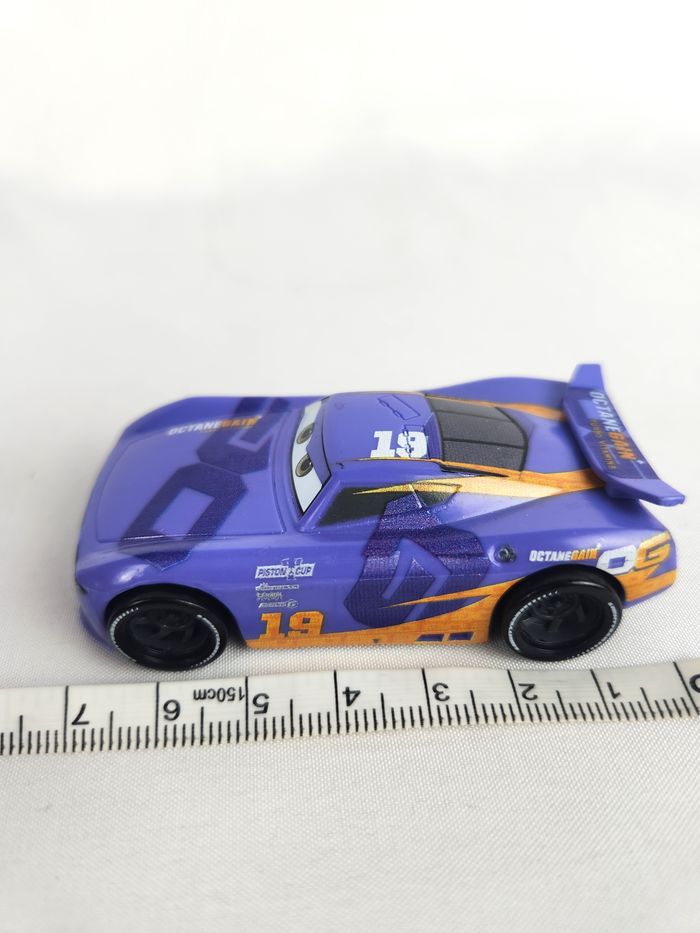 Voiture Figurine Danny Swervez Disney Pixar Cars - photo numéro 7