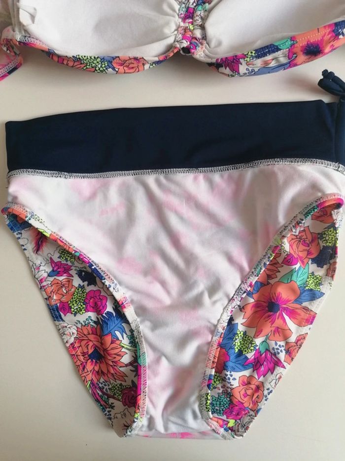 Maillot de bain 2 pièces bas taille haute le Lagon Bleu taille 40 - photo numéro 5