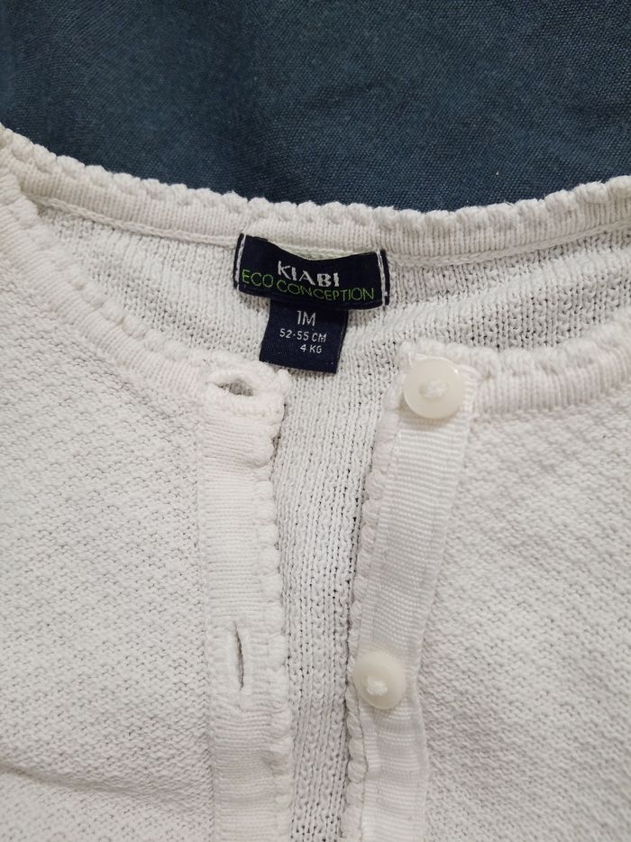 Gilet blanc _ 1 mois - photo numéro 3
