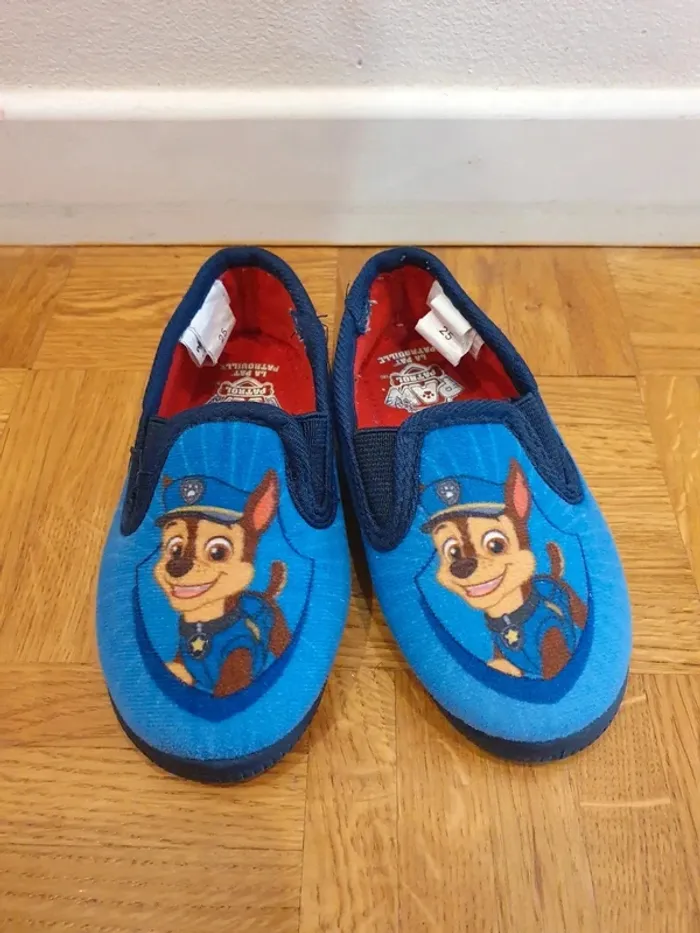 Chaussons pantoufles patpatrouille chase taille 25