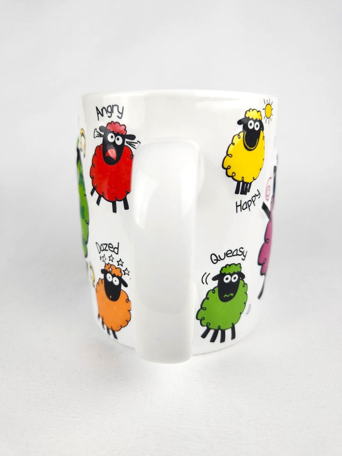 Mug Tasse Wacky Woollies Ireland - Motif Moutons Irlandais Multicolores - photo numéro 5