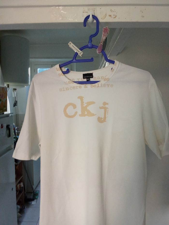 T-shirt de marque Calvin Klein taille xl - photo numéro 5