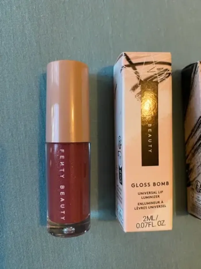 Fenty beauty gloss mascara - photo numéro 4