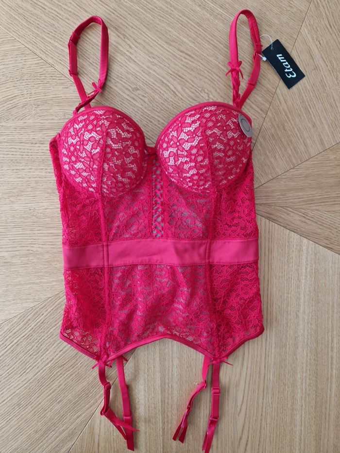 Magnifique guêpière Etam 85 C neuve