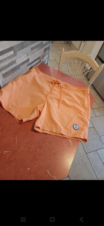 Short de bain taille 44