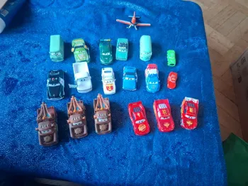 Voitures cars à l'unité ( faire offre si lot)