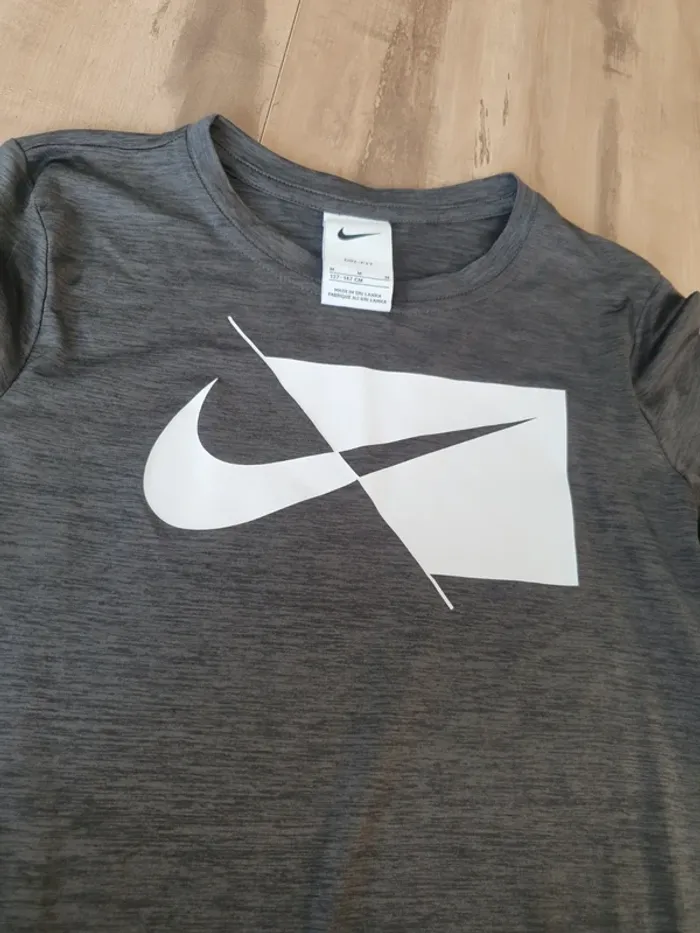 Tshirt sport Nike - photo numéro 3
