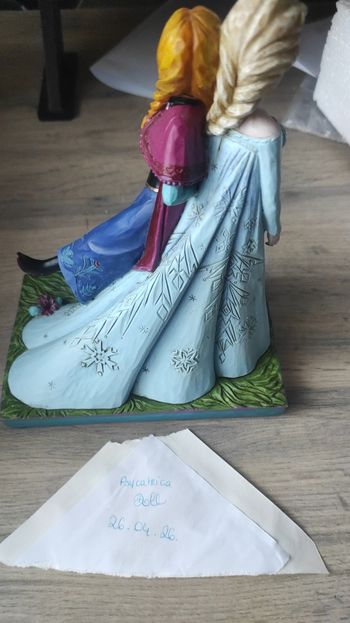 Reine des neiges figurine tradition 