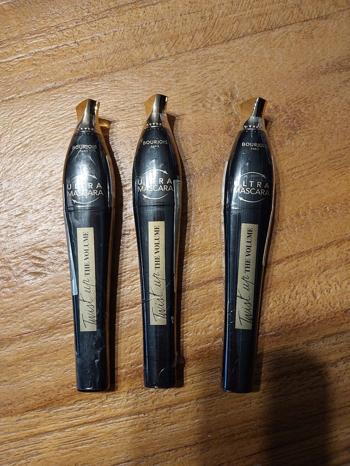 Lot de 3 mascaras noir Bourjois neufs brosse twist