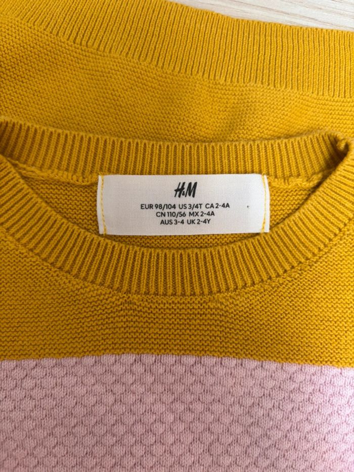 Pull rayé rose et jaune H&M taille 104cm - photo numéro 4