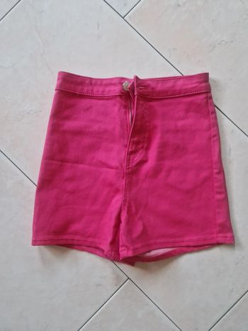 Short jennyfer taille 32
