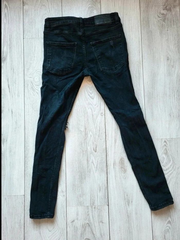 Jean Bershka Homme 36 – slim destroy noir – effet déchiré aux genoux – look streetwear moderne - photo numéro 7